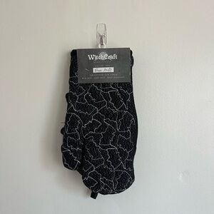 WitchCraft Marketplace Black Glittery Embroidered Bats Oven Mitts